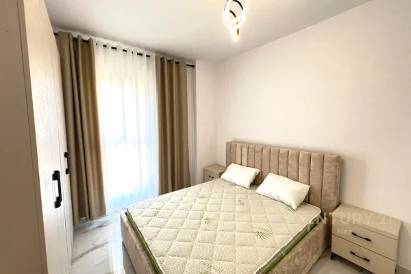 Shtepi me qera Apartament ne Tirane, 2+1, Mobilimi E mobiluar, Pagesa 800  Euro.