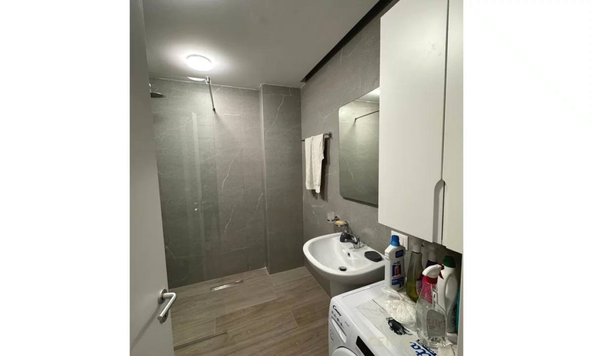 Shtepi me qera Apartament ne Tirane, 2+1, Mobilimi E mobiluar, Pagesa 1,100  Euro.