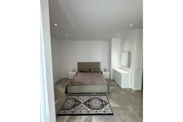 Shtepi me qera Apartament ne Tirane, 2+1, Mobilimi E mobiluar, Pagesa 1,100  Euro.