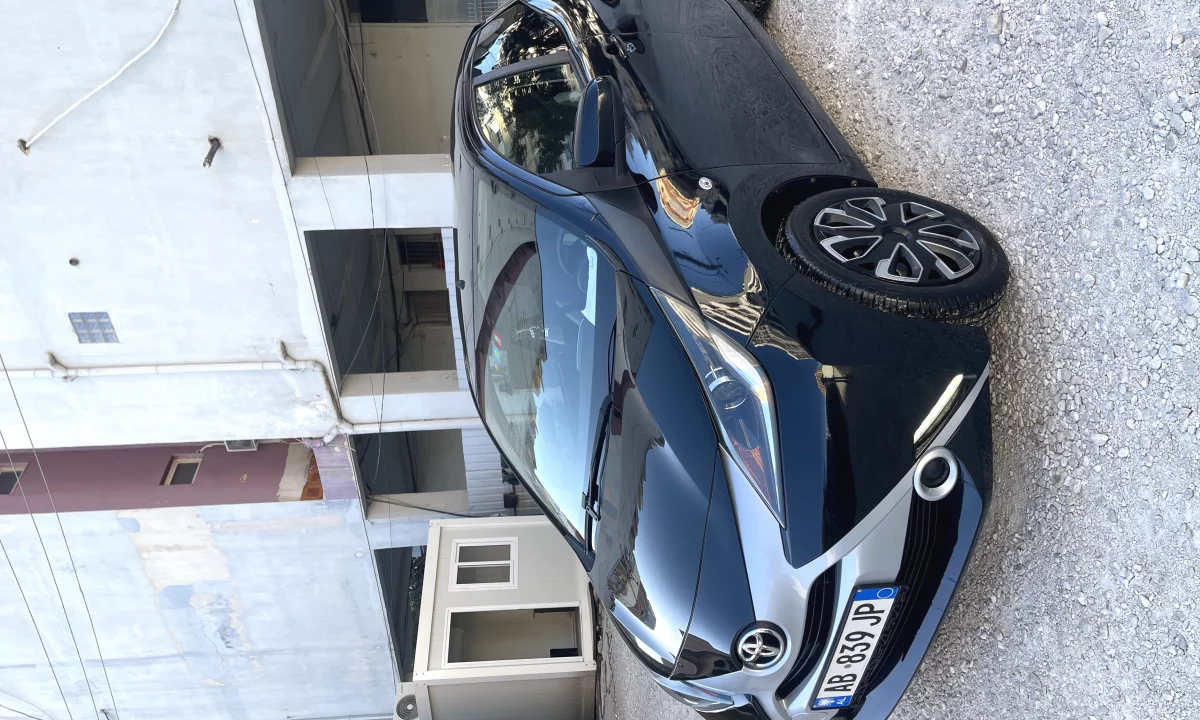 Auto in Vendita a Tirana, Toyota, 2017 Benzine,Kambio Manual Pagamento 6,500  Euro.