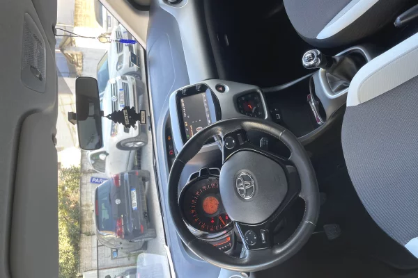 Auto in Vendita a Tirana, Toyota, 2017 Benzine,Kambio Manual Pagamento 6,500  Euro.