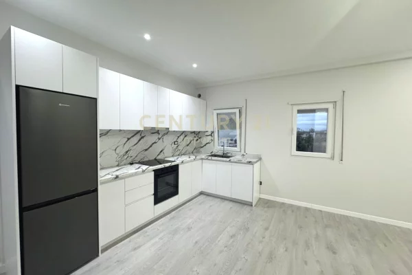 Shtepi me qera Apartament ne Tirane, 2+1, Mobilimi E mobiluar, Pagesa 450  Euro.