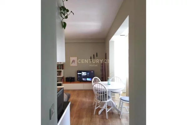 Shtepi me qera Apartament ne Tirane, 1+1, Mobilimi E mobiluar, Pagesa 600  Euro.