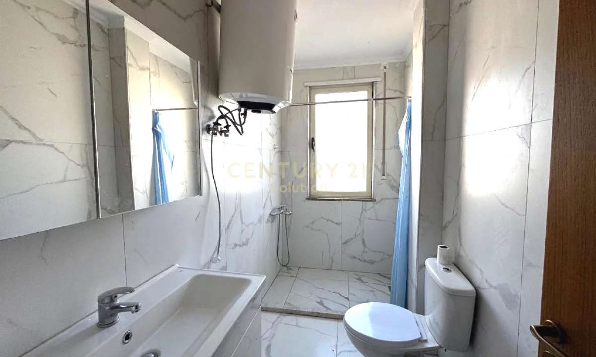 Shtepi me qera Apartament ne Tirane, 2+1, Mobilimi E mobiluar, Pagesa 500  Euro.