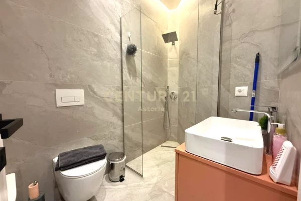 Shtepi me qera Apartament ne Tirane, 1+1, Mobilimi E mobiluar, Pagesa 400  Euro.