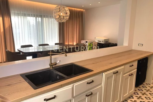 Shtepi me qera 2+1 ne Tirane - 1,200 Euro