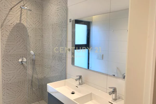 Shtepi me qera Apartament ne Tirane, 2+1, Mobilimi E mobiluar, Pagesa 1,200  Euro.