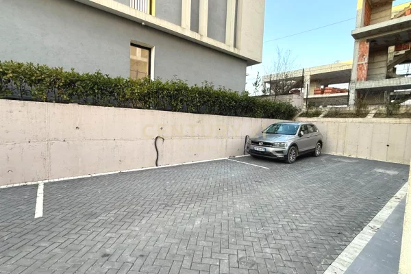 Shtepi me qera Apartament ne Tirane, 2+1, Mobilimi E mobiluar, Pagesa 1,200  Euro.