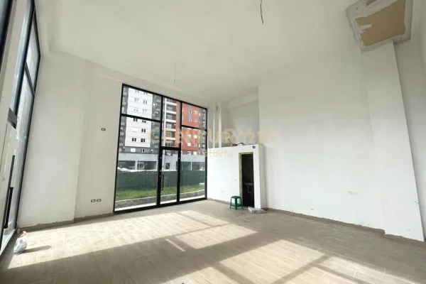 Ambient biznesi ne shitje 1+1 ne Tirane - 130,000 Euro