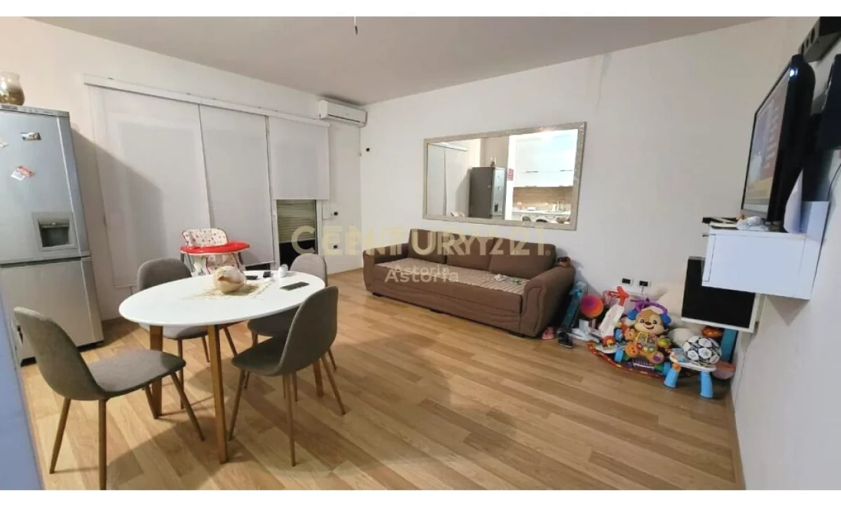 Shtepi me qera Apartament ne Tirane, 1+1, Mobilimi E mobiluar, Pagesa 500  Euro.