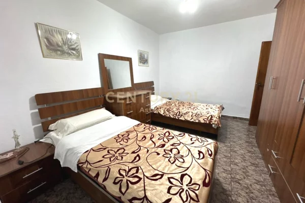 Shtepi me qera Apartament ne Tirane, 2+1, Mobilimi E mobiluar, Pagesa 450  Euro.