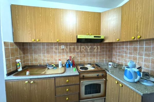 Shtepi me qera Apartament ne Tirane, 2+1, Mobilimi E mobiluar, Pagesa 450  Euro.