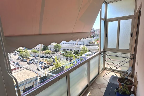 Shtepi me qera Apartament ne Tirane, 2+1, Mobilimi E mobiluar, Pagesa 75,000  Leke.