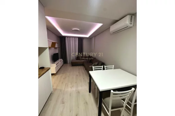 Shtepi me qera Apartament ne Tirane, 2+1, Mobilimi E mobiluar, Pagesa 700  Euro.