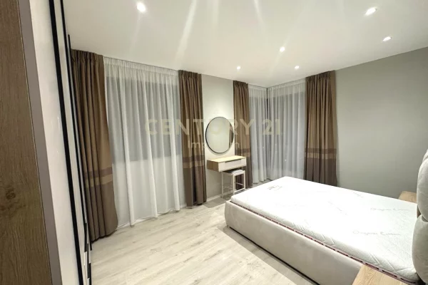 Shtepi me qera Apartament ne Tirane, 2+1, Mobilimi E mobiluar, Pagesa 700  Euro.