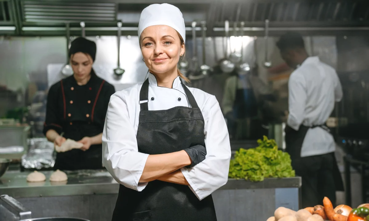 Njoftime Pune ne Sarande, Profesioni Sallatjer/e , Me eksperience, Pagesa 150,000  Leke.