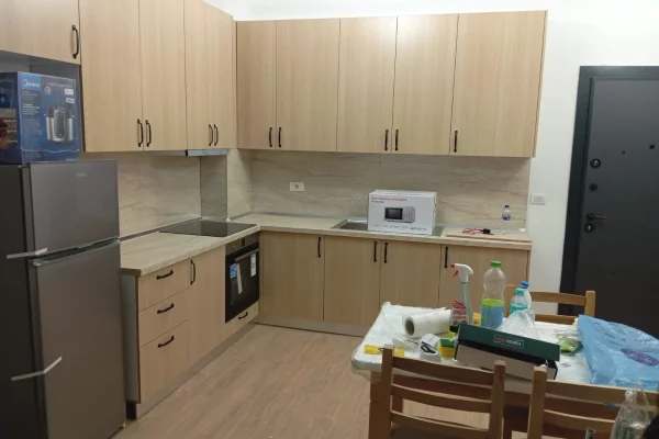 Shtepi me qera 1+1 ne Tirane - 50,000 Leke