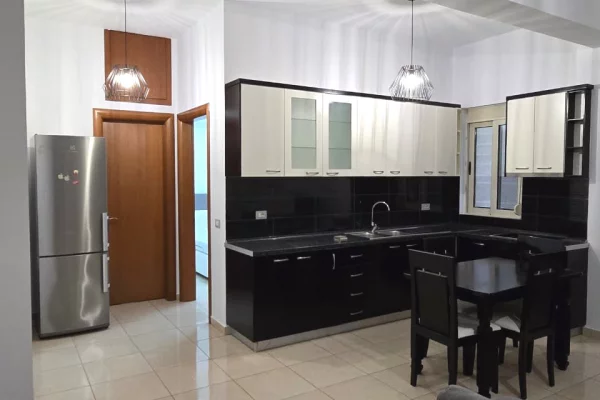 Appartamento in affitto a Tirana 1+1, Arredato