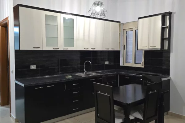 Appartamento in affitto a Tirana 1+1, Arredato