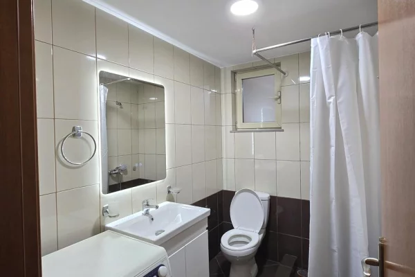 Appartamento in affitto a Tirana 1+1, Arredato