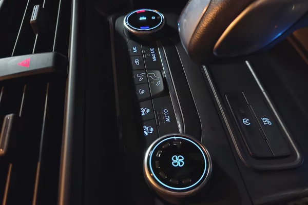 Auto in Vendita a Tirana, Ford, 2020 gasoline-gas,Kambio Automatik Pagamento 12,500  Euro.