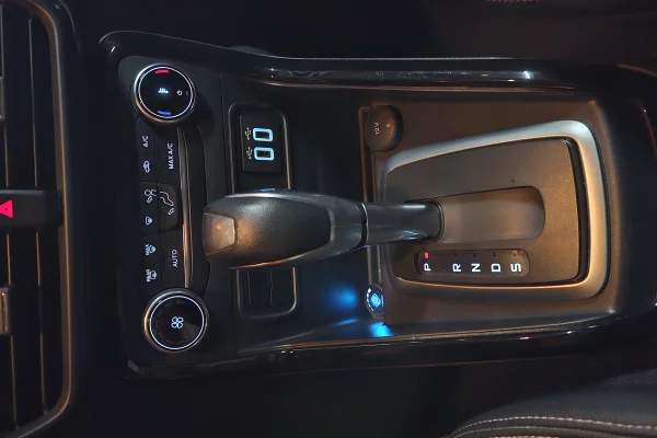 Auto in Vendita a Tirana, Ford, 2020 gasoline-gas,Kambio Automatik Pagamento 12,500  Euro.