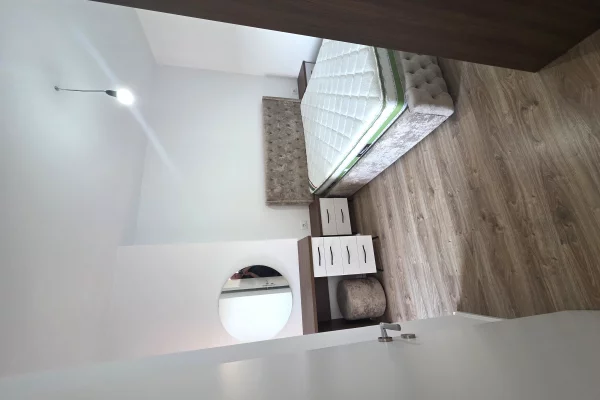 Shtepi me qera Apartament ne Tirane, 2+1, Mobilimi E mobiluar, Pagesa 60,000  Leke.