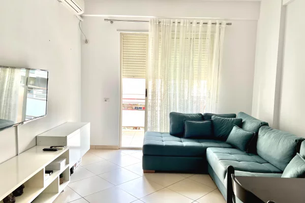 Shtepi me qera Apartament ne Tirane, 1+1, Mobilimi E mobiluar, Pagesa 40,000  Leke.