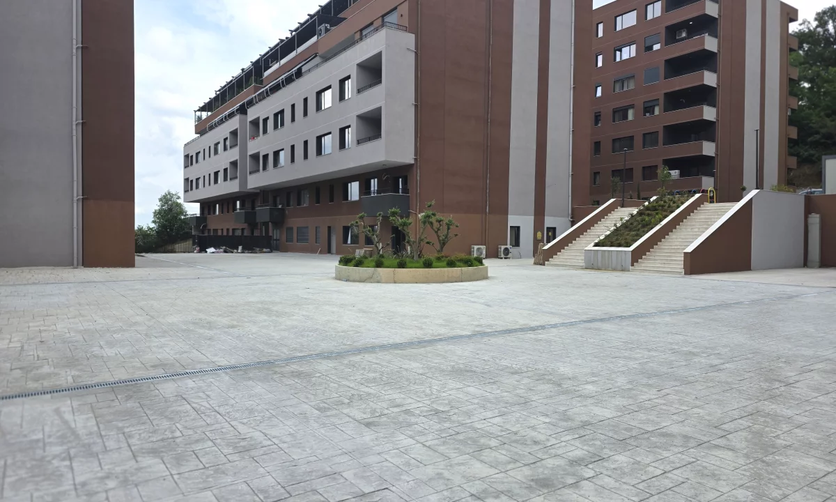 Shtepi ne shitje Apartament ne Tirane, 2+1, Mobilimi Pjeserisht e mobiluar, Pagesa 268,000  Euro.