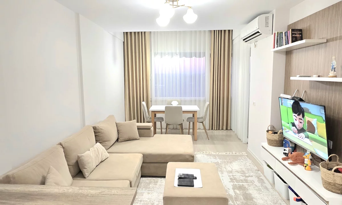 Shtepi ne shitje Apartament ne Tirane, 2+1, Mobilimi E mobiluar, Pagesa 19,700,000  Leke.