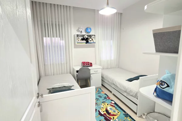Shtepi ne shitje Apartament ne Tirane, 2+1, Mobilimi E mobiluar, Pagesa 19,700,000  Leke.
