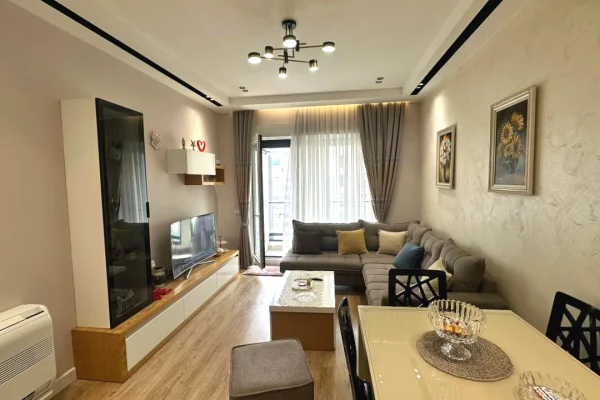 Qera, apartament 1+1, perballe delijorgjit, 65000 leke