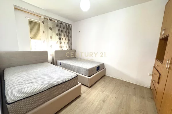 Shtepi me qera Apartament ne Tirane, 2+1, Mobilimi E mobiluar, Pagesa 45,000  Leke.