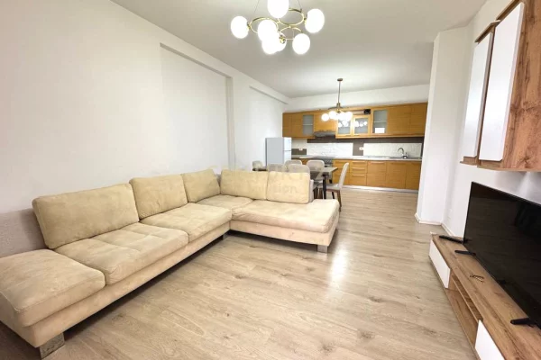 Shtepi me qera Apartament ne Tirane, 2+1, Mobilimi E mobiluar, Pagesa 45,000  Leke.