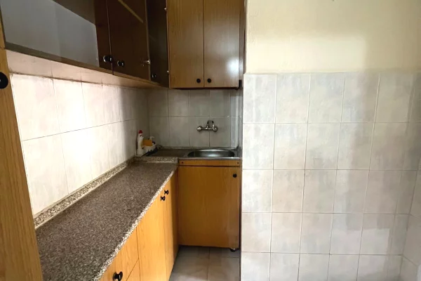 Shtepi me qera Apartament ne Tirane, 1+1, Mobilimi E mobiluar, Pagesa 45,000  Leke.