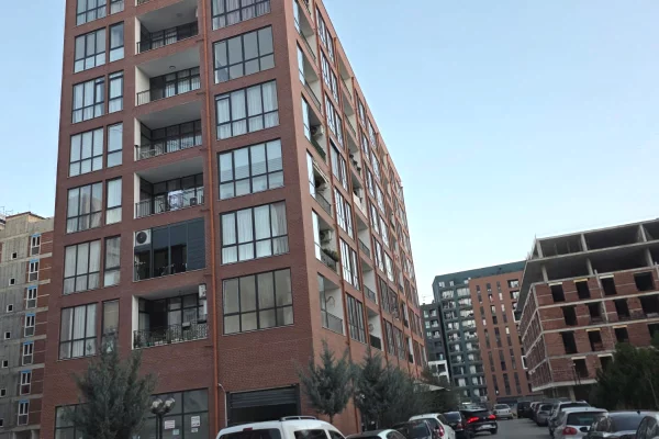 Ofrohet 1+1 per qira tek Bulevardi Zogu pare