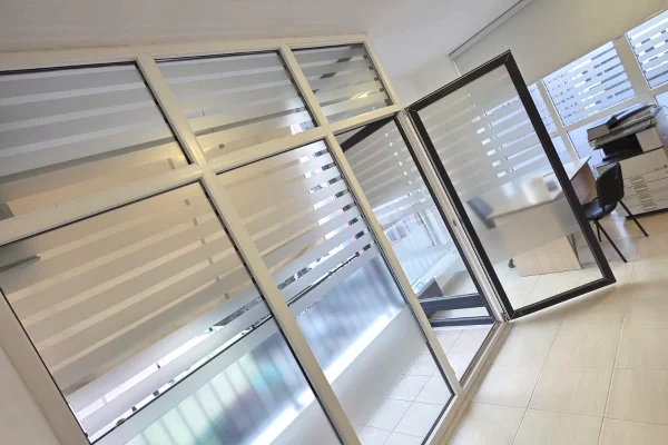 Ambiente Commerciale in Affitto 3+1 a Tirana - 45,000 Leke