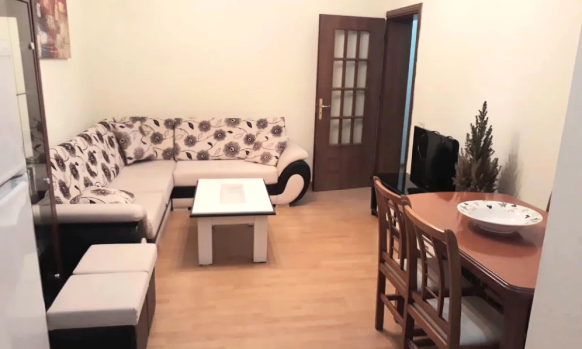 Shtepi me qera Apartament ne Tirane, 2+1, Mobilimi E mobiluar, Pagesa 60,000  Leke.