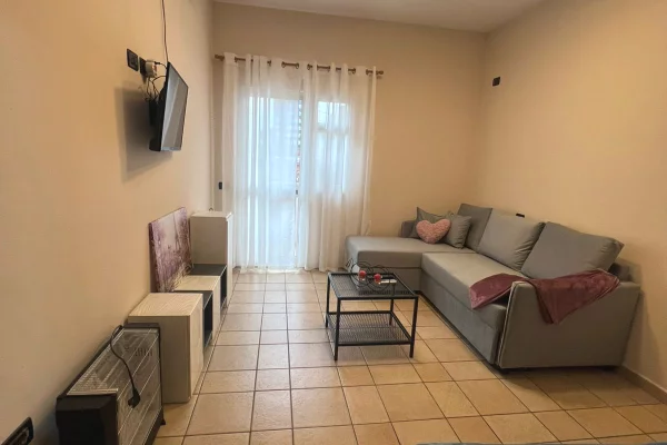 Shtepi me qera Apartament ne Tirane, 1+1, Mobilimi E mobiluar, Pagesa 53,000  Leke.