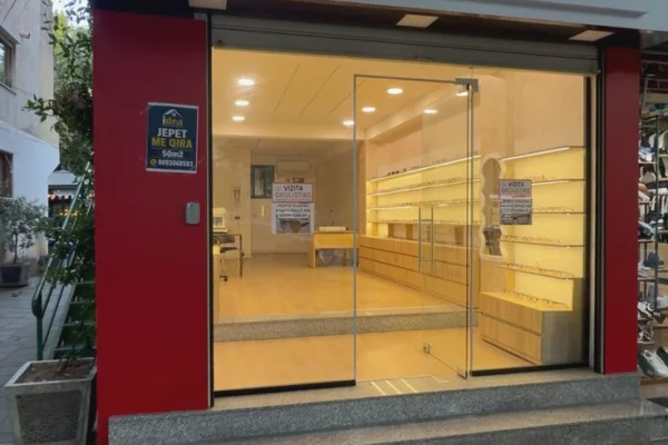 Ambient biznesi me qera 1+1 ne Tirane - 1,400 Euro