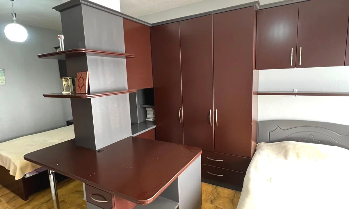 Shtepi me qera Apartament ne Tirane, 2+1, Mobilimi E mobiluar, Pagesa 70,000  Leke.