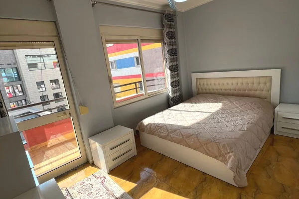 Shtepi me qera Apartament ne Tirane, 2+1, Mobilimi E mobiluar, Pagesa 70,000  Leke.