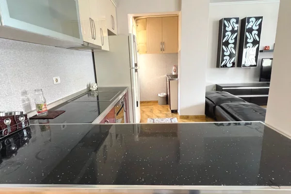Shtepi me qera Apartament ne Tirane, 2+1, Mobilimi E mobiluar, Pagesa 70,000  Leke.