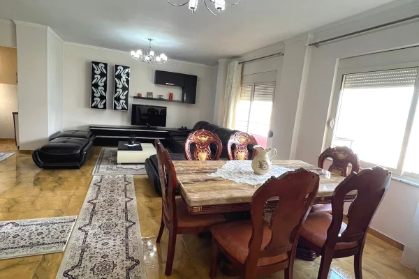 Shtepi me qera Apartament ne Tirane, 2+1, Mobilimi E mobiluar, Pagesa 70,000  Leke.