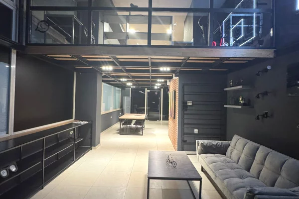 ZYRE E MOBILUAR PER QERA