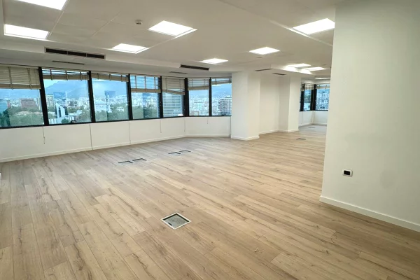 🏢✨ Jepet Ambient Zyre me Qira tek Kullat Binjake – Qender, Tirane 🌆