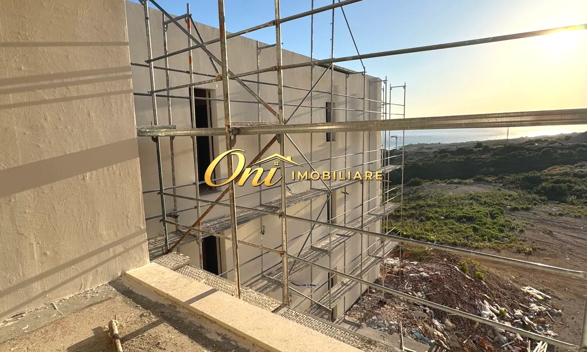 Shtepi ne shitje Apartament ne Vlore, 1+1, Mobilimi Bosh, pa mobiluar, Pagesa 336,000  Euro.