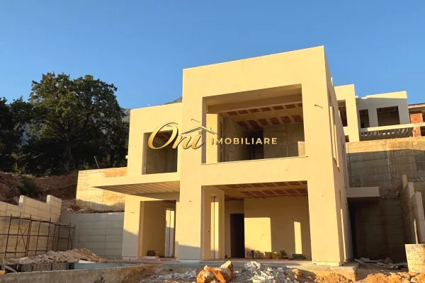 Shtepi ne shitje 3+1 ne Vlore - 1,200,000 Euro