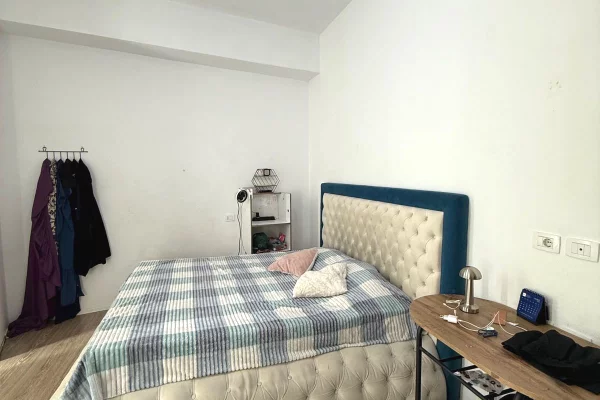 Shtepi ne shitje Apartament ne Tirane, 3+1, Mobilimi E mobiluar, Pagesa 40,000,000  Leke.