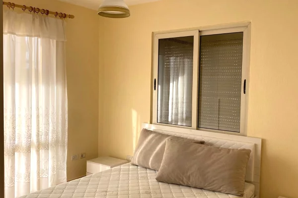 Shtepi me qera 1+1 ne Tirane - 55,000 Leke